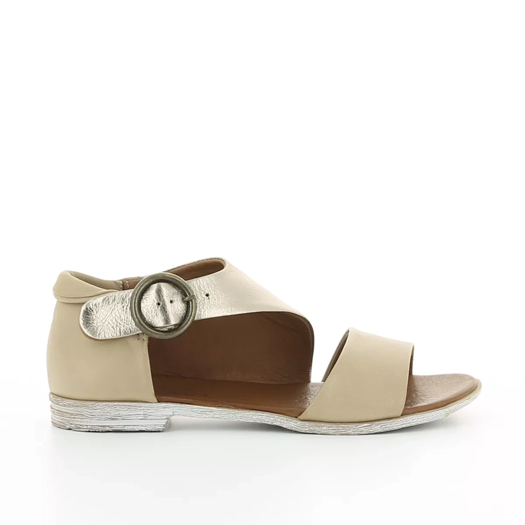 Image (2) de la chaussures Bueno - Sandales et Nu-Pieds Beige en Cuir