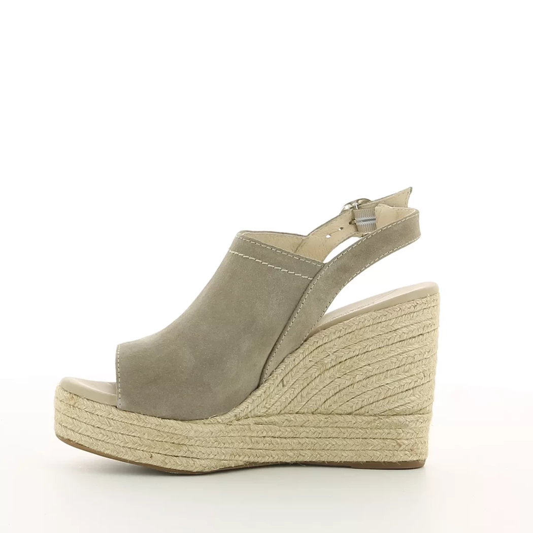 Image (4) de la chaussures Nero Giardini - Sandales et Nu-Pieds Taupe en Cuir nubuck