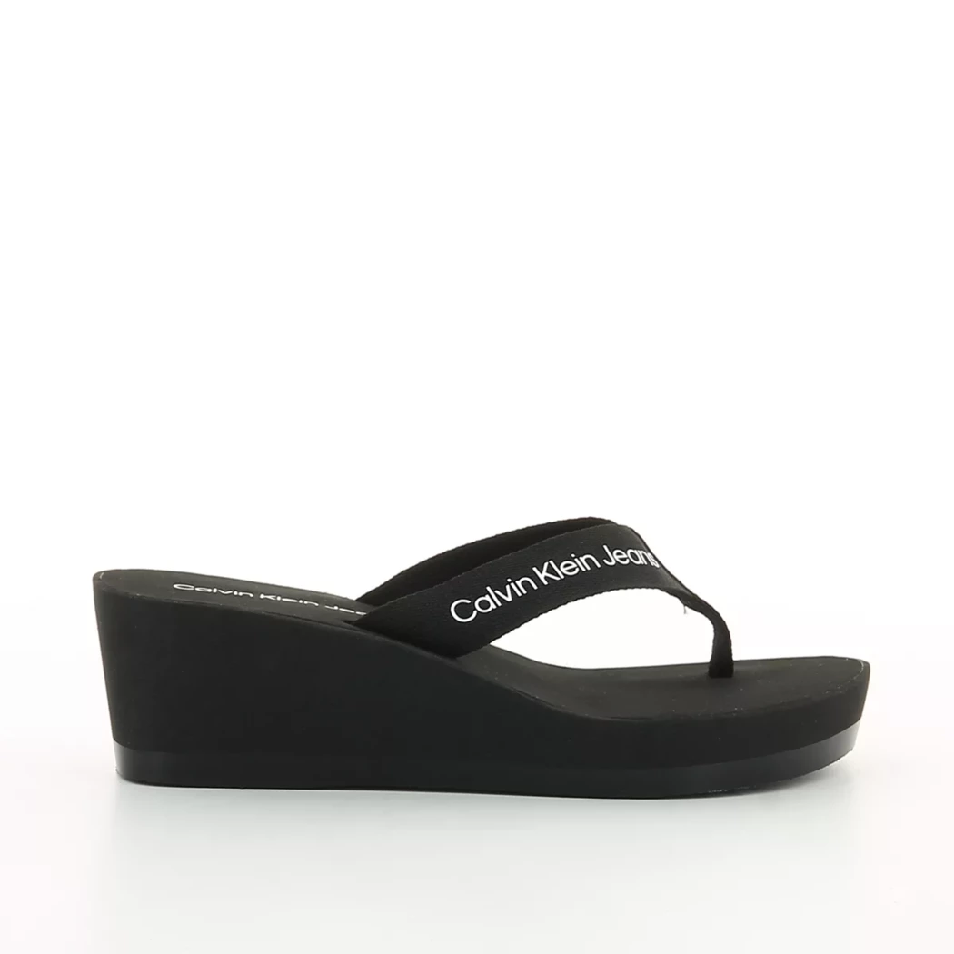 Image (2) de la chaussures Calvin Klein - Tongs et Plage Noir en Textile